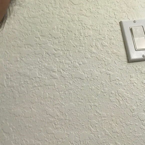 Meet your Posher, Fabiola - Picture 1 of 1